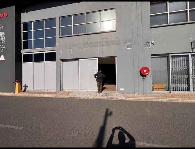 BUSINESS PROPERTY TO RENT IN NORTHGATE ISLAND